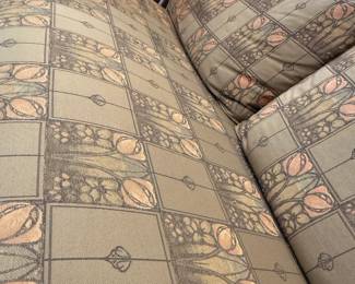 Look at that art Nouveau pattern? And shes SOOOOOO COMFORTABLE!!!