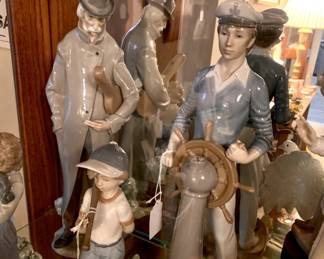Lots to see! Excellent condition! 