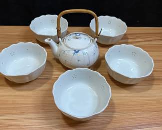 Arita Ware Bowls Japanese TeapotSigned