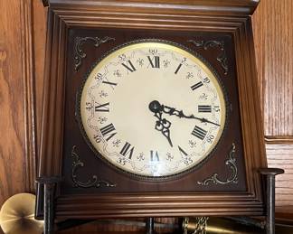 8 Day German Wag Clock
Schmeckenbecker H65 Mechanism
Wood Case
Brass Weights
Brass Finial
Metal Chime Rods
Glass Crystal
