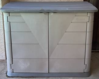Rubbermaid Storage