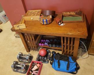 Vintage library table, vintage games and weights