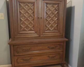 Thomasville vintage dresser