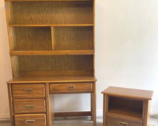 Wood Desk With Hutch