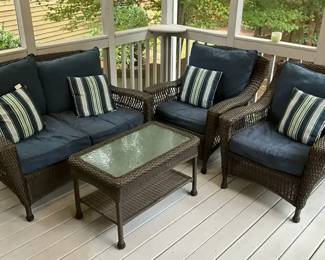 Blue Cushioned Plastic Patio Furniture 