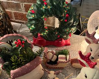 Vintage ceramic Christmas wreath lamp