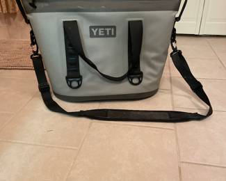 $68.00 - Yeti Hooper Cooler Bag