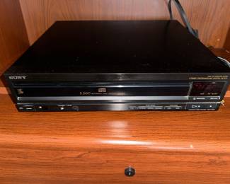 $40.00 - Sony CDP-C500 5-Disc CD Changer for Home Stereo 