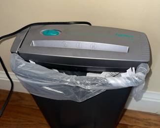 $35.00 - Fellowes SC5+ Safe Shred Paper Shredder With Wastebasket 