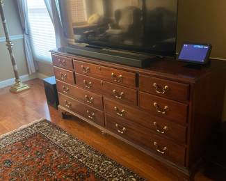 $1425.00 5 Piece Set - Davis Furniture Cherry Wood King Bedroom Set