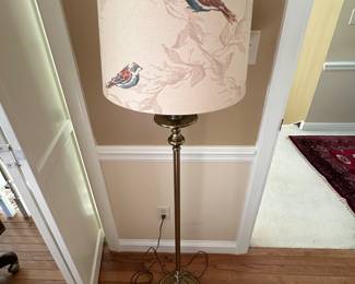 $115.00 - Brass Floor Lamp With Bird-Patterned Drum Shade 
