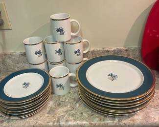 $38.00 - Eddie Bauer Home Pinecone Green with Gold Trim Dishware - 8 Cups, 8 Salad/Dessert Plates and Dinner Plates