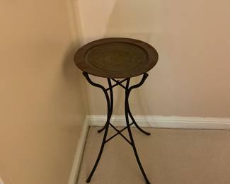 $35.00 - Brass Tray Top Accent Table