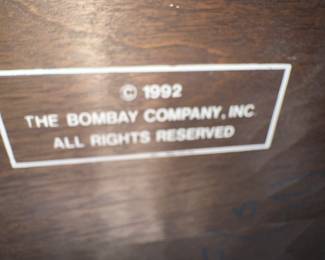 $75.00 - The Bombay Company 1992 Dark Wooden Side Table 