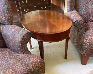 $48.00 - Bombay Oval Wood Accent/End Table - 32” x 24” x 24.5” T 