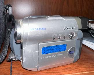 $100.00 - Vintage Sony Handcam DCR DVD201