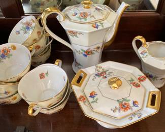 $225.00 Rare Theodore Haviland 91 piece Limoges peonies pattern  china set