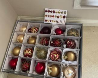 $135.00 / Box - Frontgate Holiday Collection 12 Large Christmas Tree Ornaments