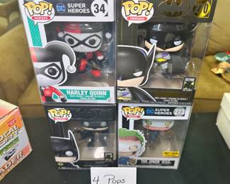 4 Funkos