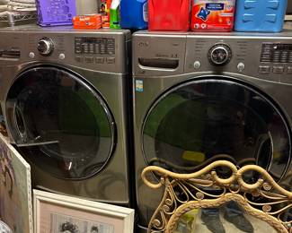 LG Washer and Dryer Like New work great