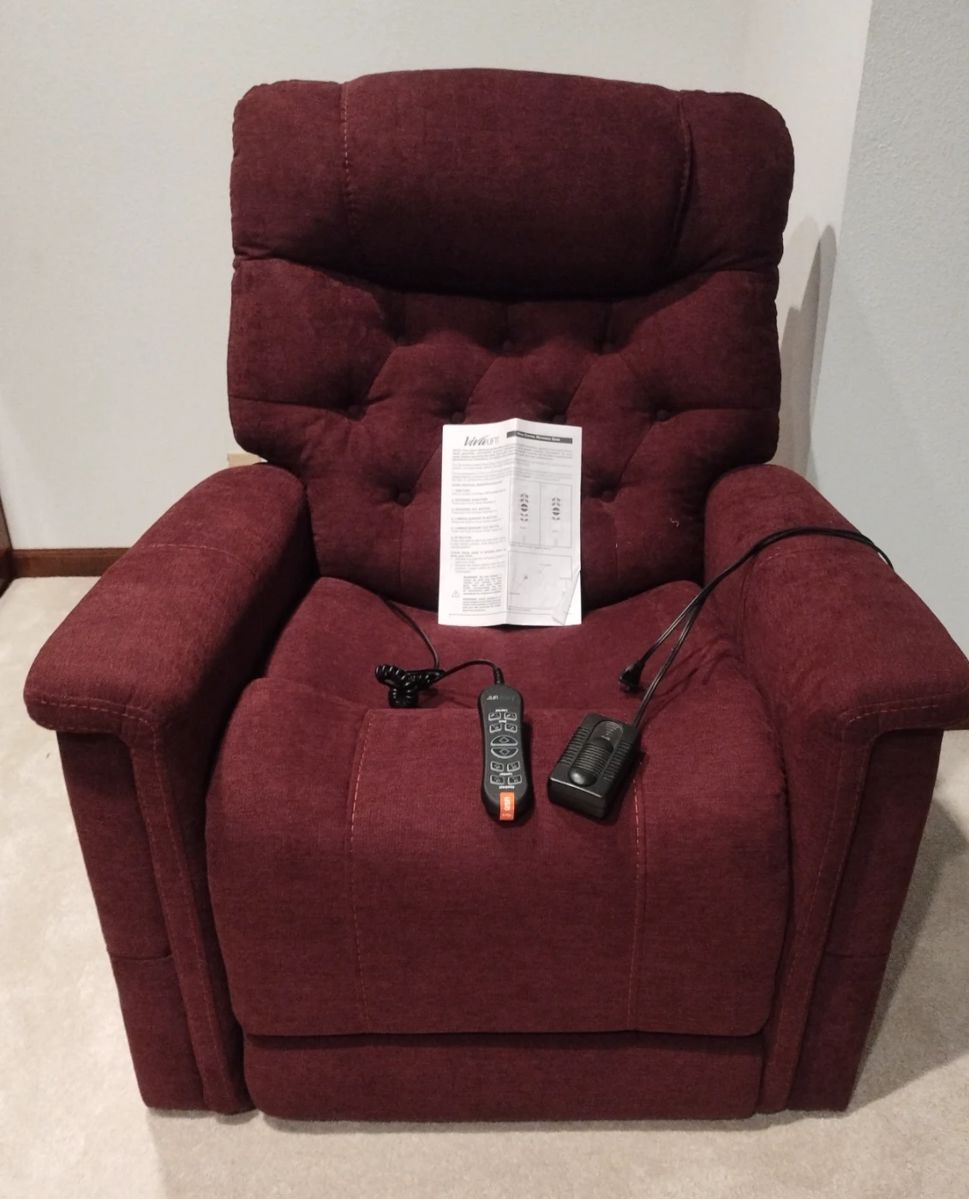 Like New VivaLift Chair