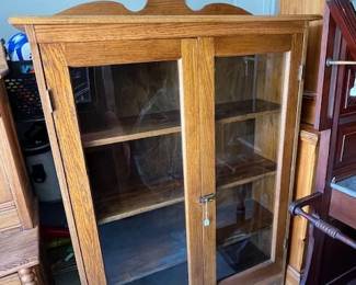 Nice bookcase. Would made a great quilt cabinet