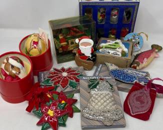 94 RetroRadianceMidCenturyChristmasKeepsakes
