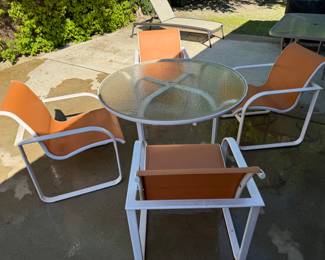 Brown Jordan 60" Table and 4 chairs
