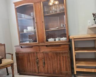 Very MCM vintage hutch, beautiful condition and the kitchen area. Omega by Thomasville