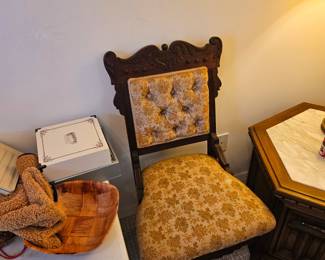 4th piece to settee set