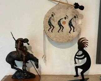 PO105VJE Fraser. Sculpture and artifacts
