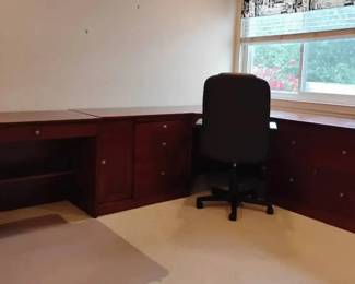 PO158Winners Only Inc. Desk