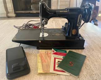 PO204VSingers Sewing Machine