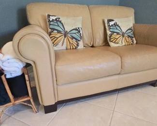 PO106Leather Beige 2 Cushion Love Seat W Pillows