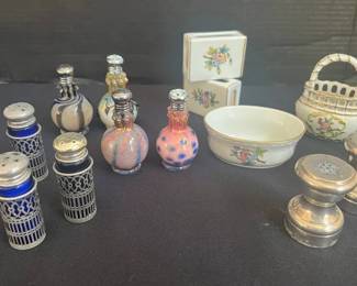 PO187Vintage Salt And Peppers