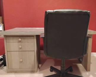 PO126Office Desk More