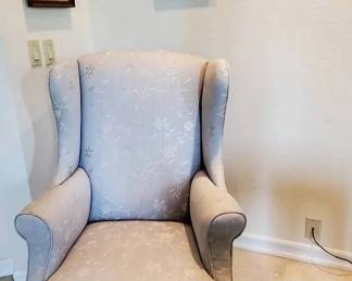 PO147Wingback Chair With 3 Artworks