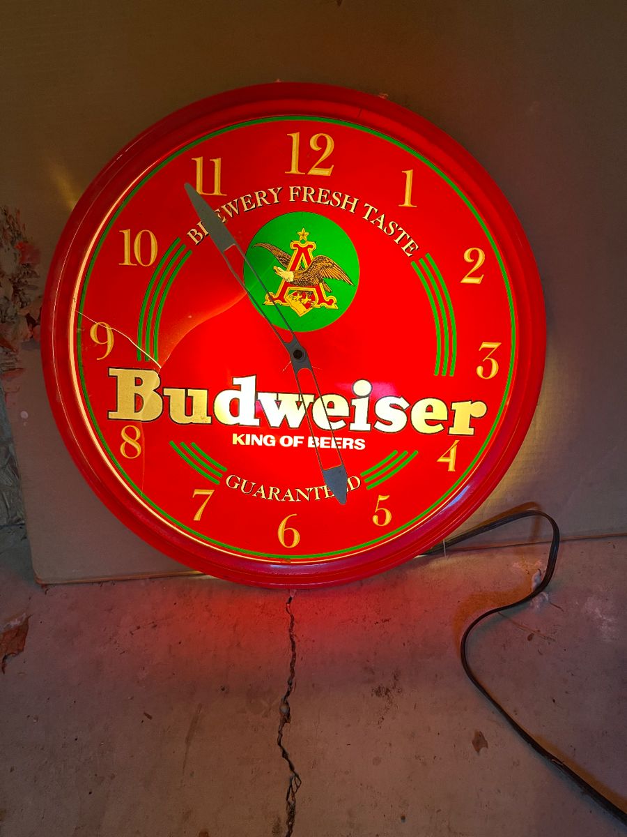 Lighted Budweiser clock (note cracks)