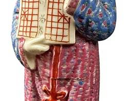 Vintage Chinese Porcelain Figurine 