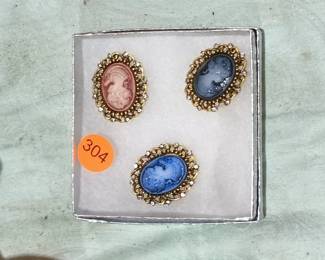 3 VINTAGE SHIRT PINS
