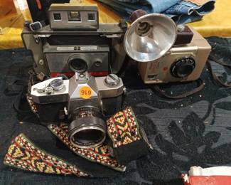 3 VINTAGE CAMERAS