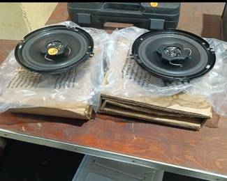 2 NEW 2 WAY SPEAKERS