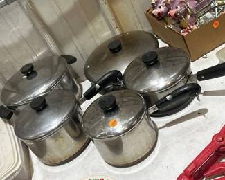 LOT REVER WARE POTS