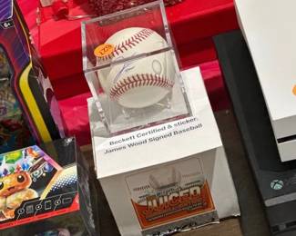 BECKETT WOOD JAMES SIGNED BALL