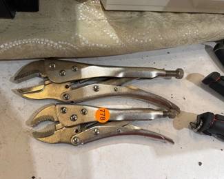 2 PAIRS OF VISE GRIP PLIERS