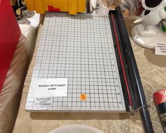 15 BOSTON 2615 PAPER CUTTER