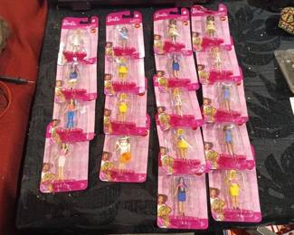 LOT OF BARBIE MINIS