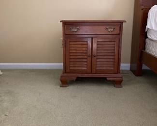 Vintage Thomasville Solid Cherry Welsh Valley Night Stand