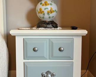 Vintage Double Globe 22” Gone With The Wind Hurricane Parlor Lamp, Farmhouse Nightstand