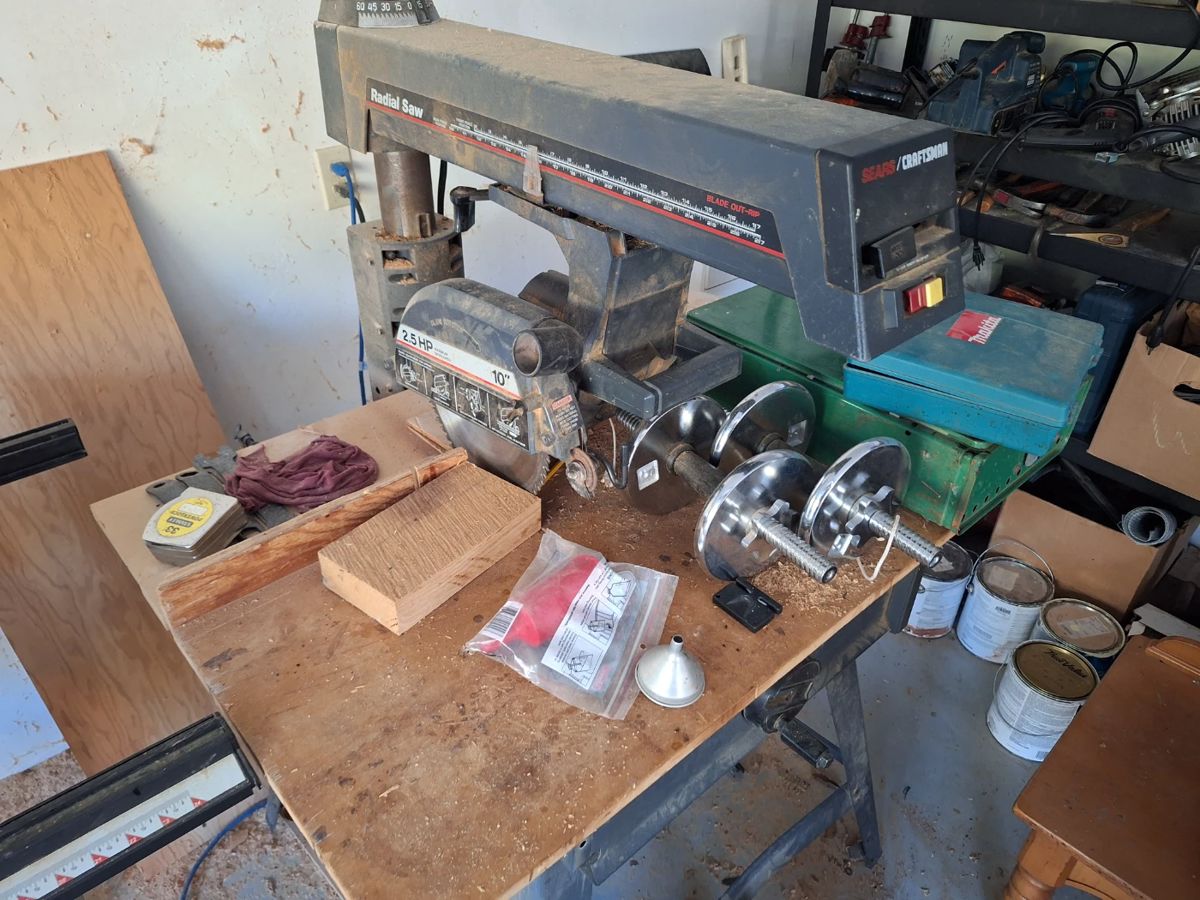 Craftsman radial saw.